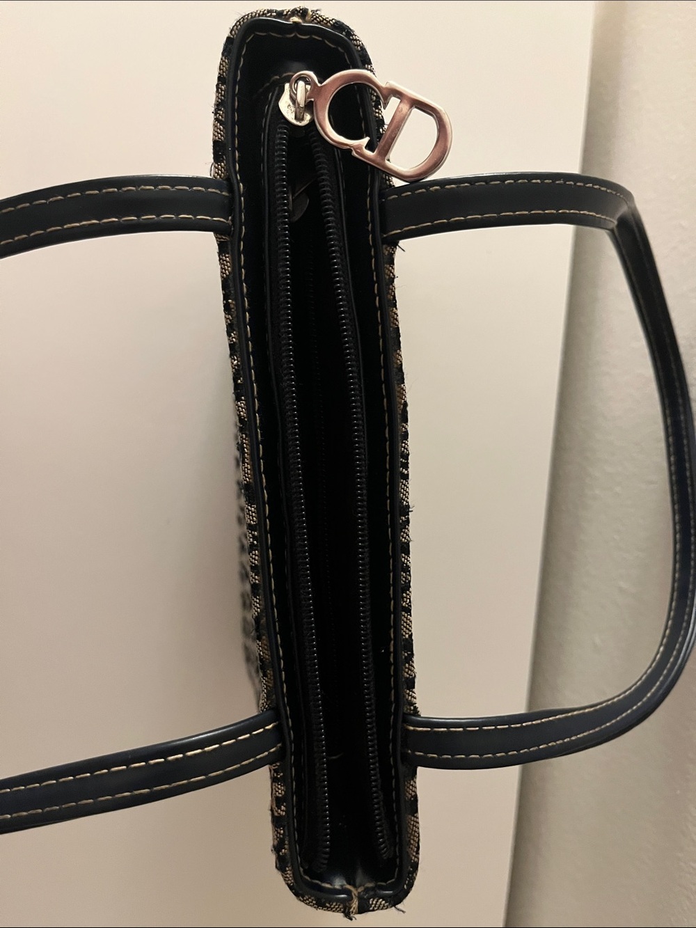 Christian Dior Black & White Monogram Shoulder Bag - Picture 6 of 12